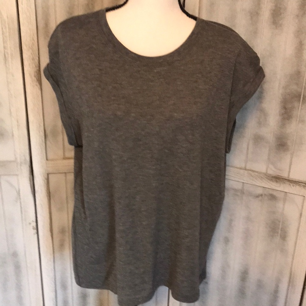 Lululemon tee